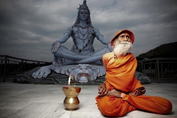 old sadhu joga man